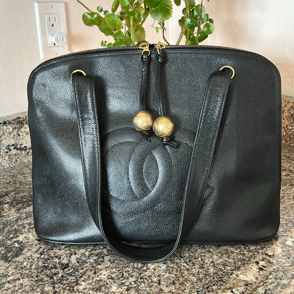 Chanel CC Dome Shoulder/Handbag - Picture 14 of 16